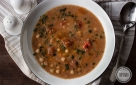 Zupa z ciecierzycy z pomidorami- kuchnia włoska