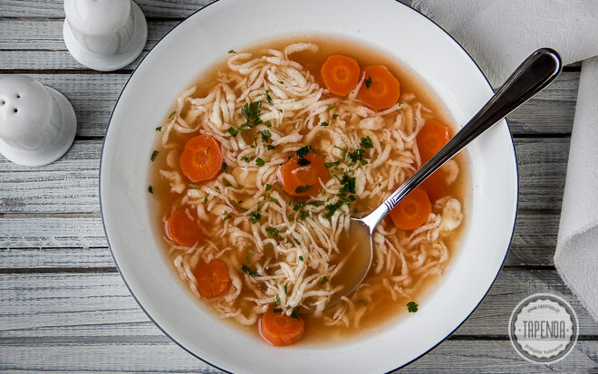 Zupa pomidorowa z lanymi kluskami